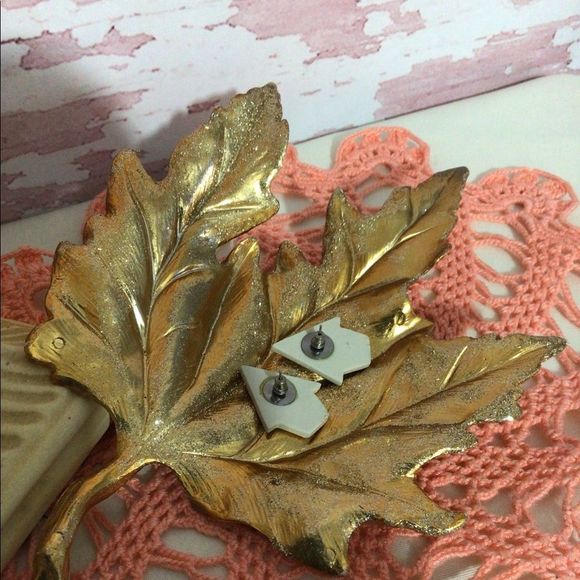 Vintage Porcelain Birdhouse Earrings Posts Studs Birdhouse Pierced Earrings - Picture 8 of 15